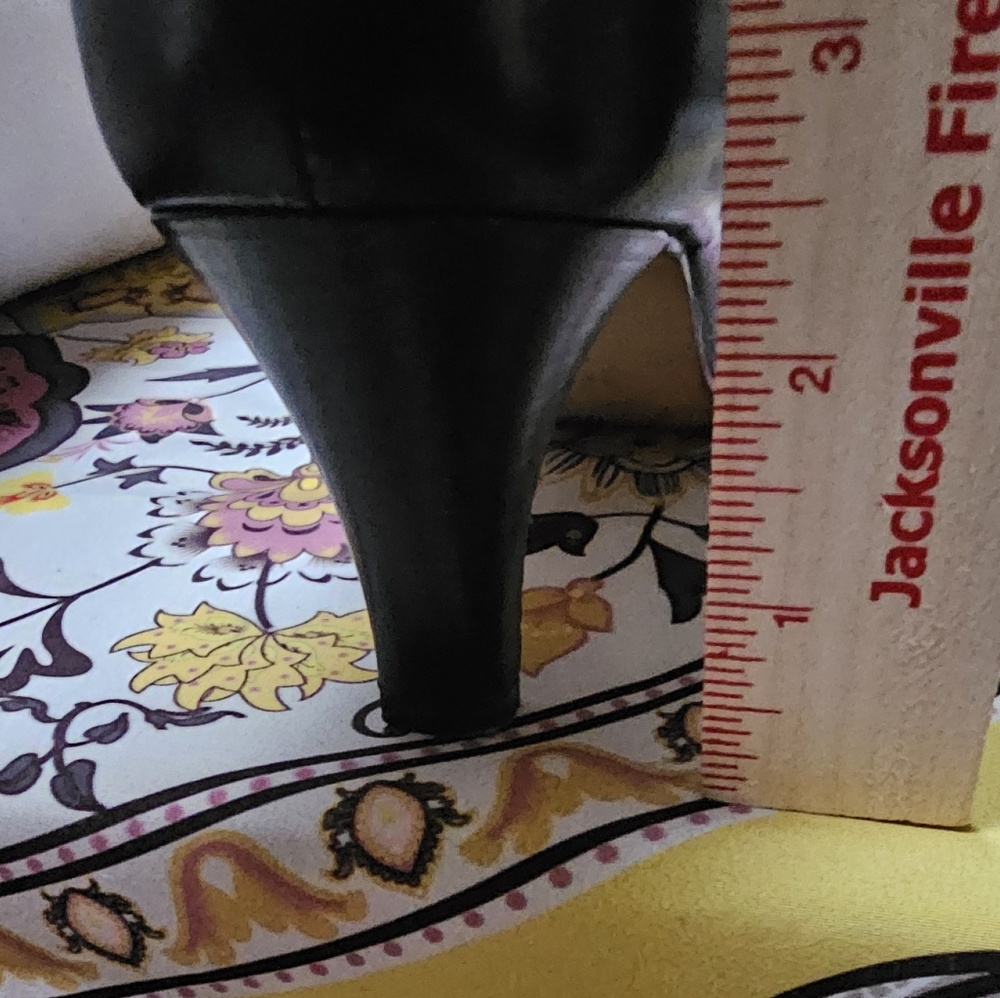 Coach Vintage Style Annabelle Black Leather Buckle Detail Classic Low Heel Pumps - Picture 14 of 15